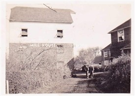 Photo:The Mill House around 1940 was a billet for the New Zealand troops